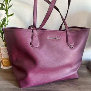 ✨ Michael Kors Reversible Tote Bag ✨